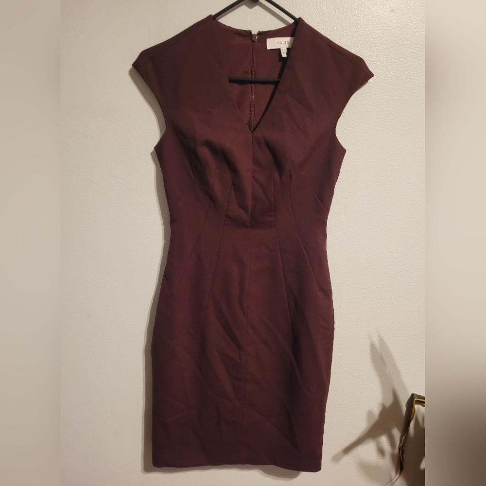 Elegant wine red dress. Size 4 or Size S.